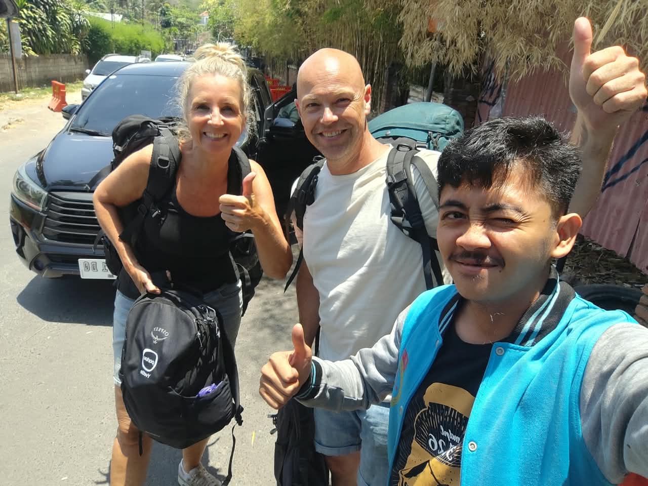 Unforgettable moments exploring the panoramic hills of South Lombok with lovely guests.