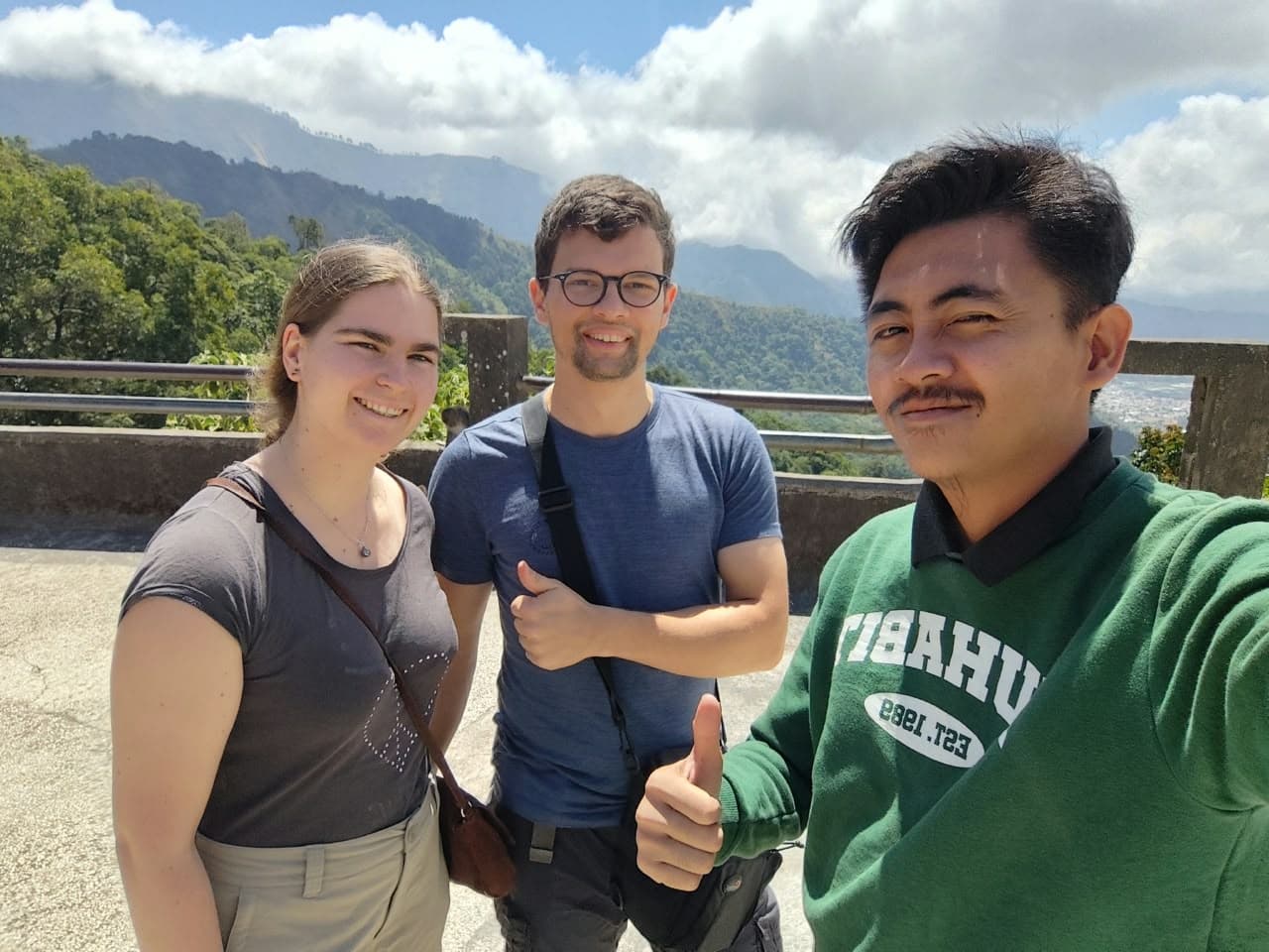 Gentle walking tour through the lush green terraced rice paddies of Tetebatu.